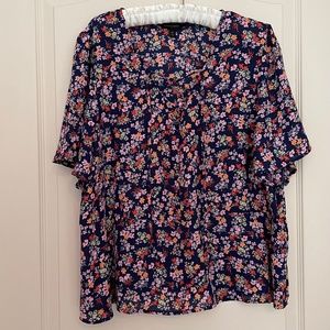 Cute Floral Banana Republic Top XL